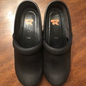 Dansko Pro XP Black Shoes Size 38 WIDE